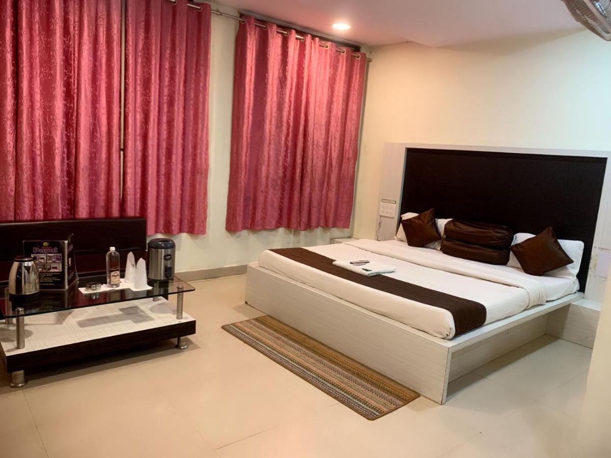 Hotel Payal & Restaurent Pachmarhī Esterno foto